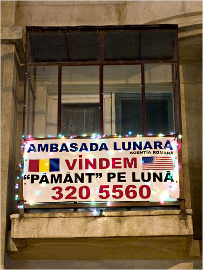 ambasada lunara
